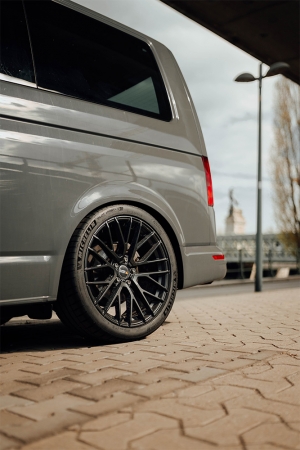 9x20 ET39 Twin-Monotube-Projekt-20.2 Alufelge schwarz matt für VW T5